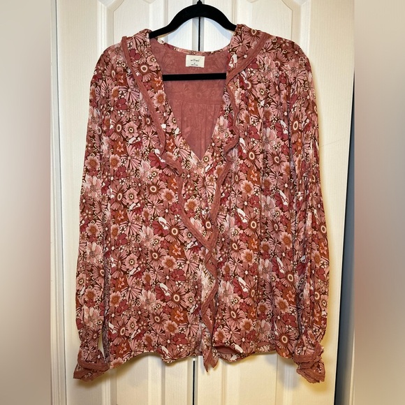 Aritzia Wilfred - Floral Eden Pink Long Sleeve V-Neck Bohemian Blouse in Size M - Picture 2 of 14